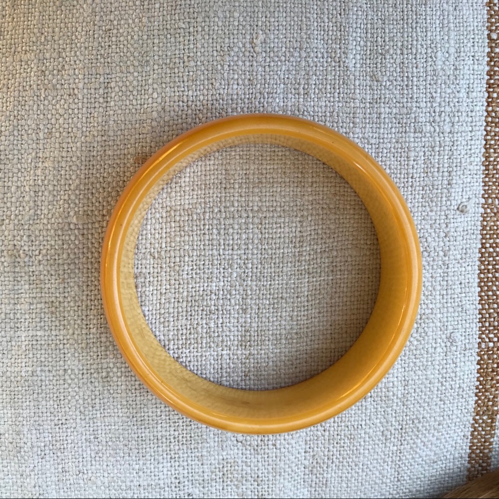 Authentic Bakelite Marbled Yellow Bangle - image 2